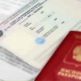 Müvəqqəti yaşayış icazəsinin alınması üçün hüquqi xidmətlər haqqında məlumat verən hüquqşünas